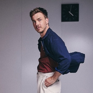 Albrecht Schuch has been nominated for the Austrian Film Award in the category Best Actor in a Leading Role for his performance in Pfau – Bin ich echt?